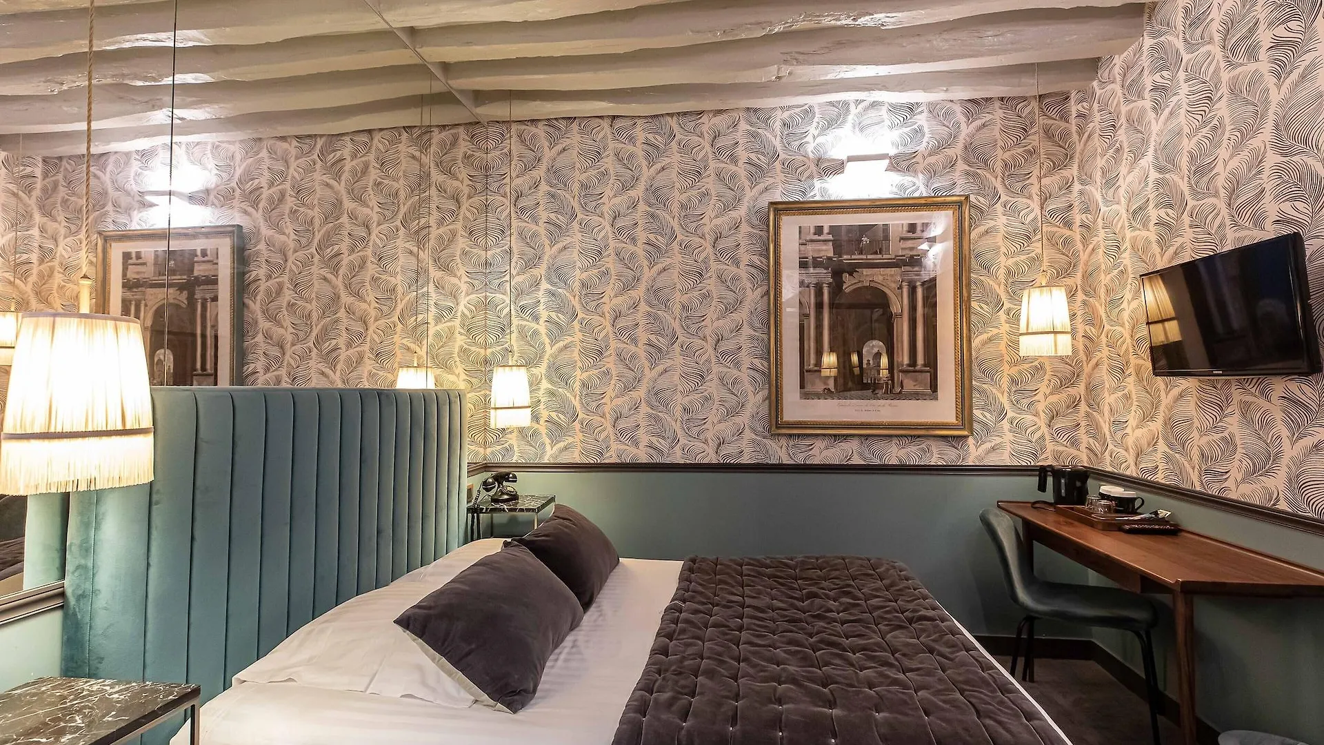 ***  Dauphine Saint Germain Hotel Paris France